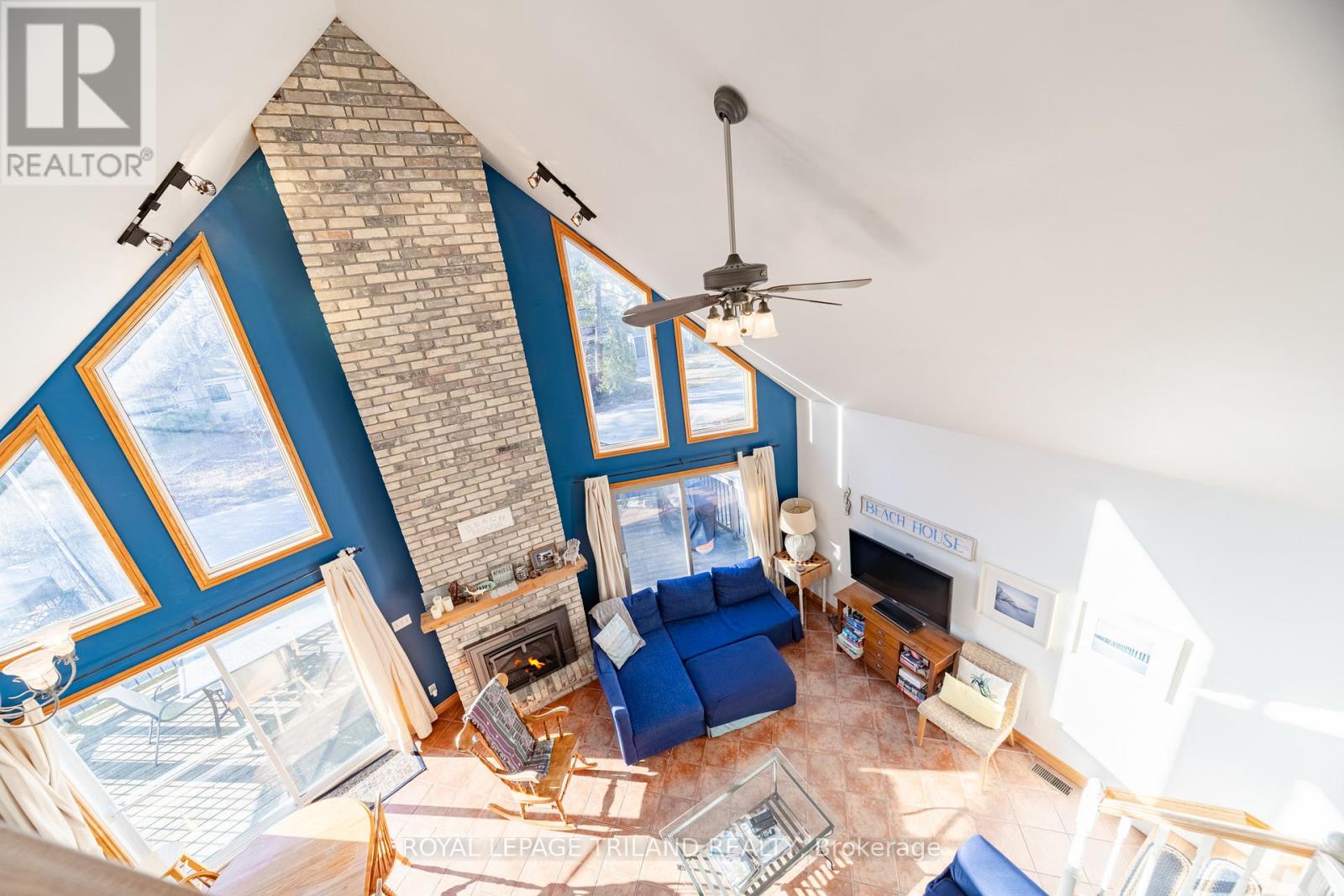 28 Elmwood Avenue, Lambton Shores, Ontario  N0M 1T0 - Photo 34 - X12924414