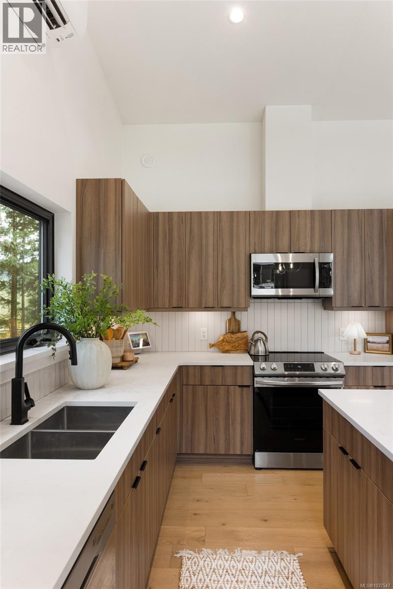 867 Bradley Dyne Rd, North Saanich, British Columbia  V8L 5H1 - Photo 42 - 1037547