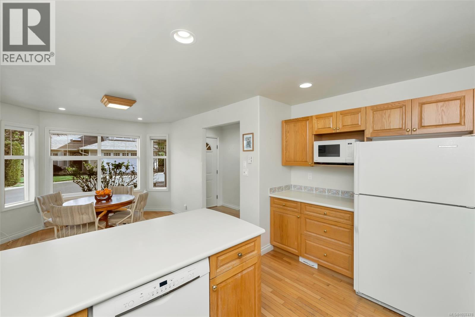 16 4383 Torquay Dr, Saanich, British Columbia  V8N 3L3 - Photo 14 - 1037478