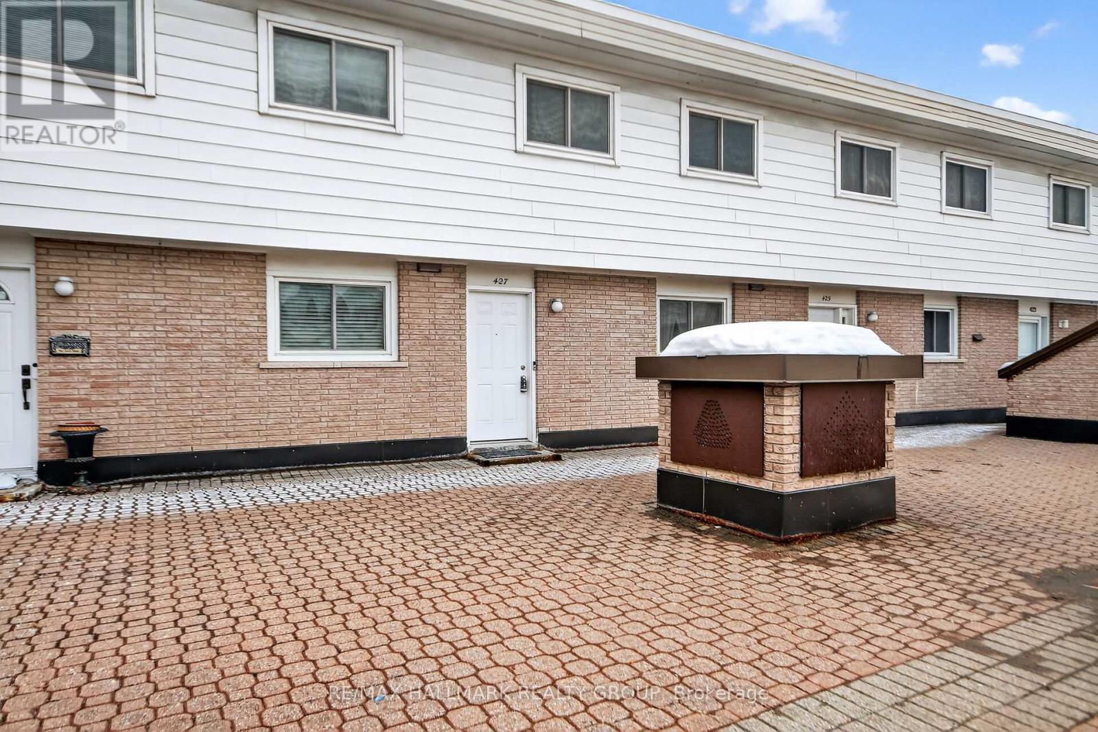 427 MOODIE DRIVE, Ottawa, Ontario