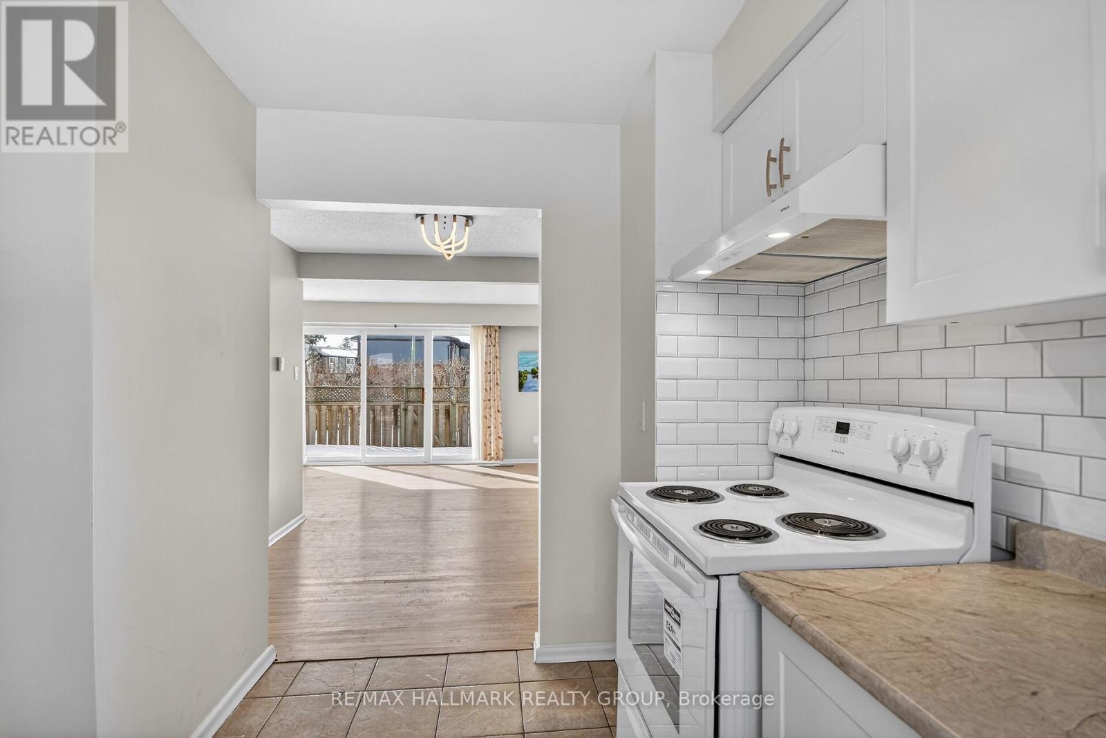 427 Moodie Drive, Ottawa, Ontario  K2H 8A5 - Photo 5 - X13058294