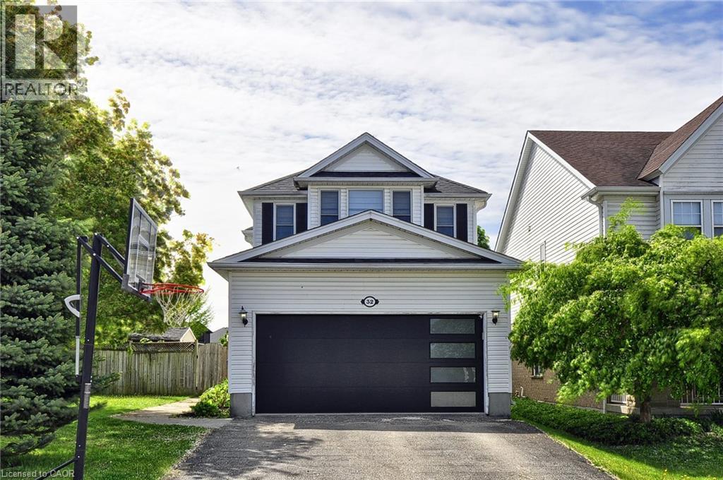32 Kroeger Crescent, Cambridge, Ontario  N3C 4J7 - Photo 1 - 40831674