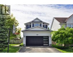 32 KROEGER Crescent, Cambridge, Ontario