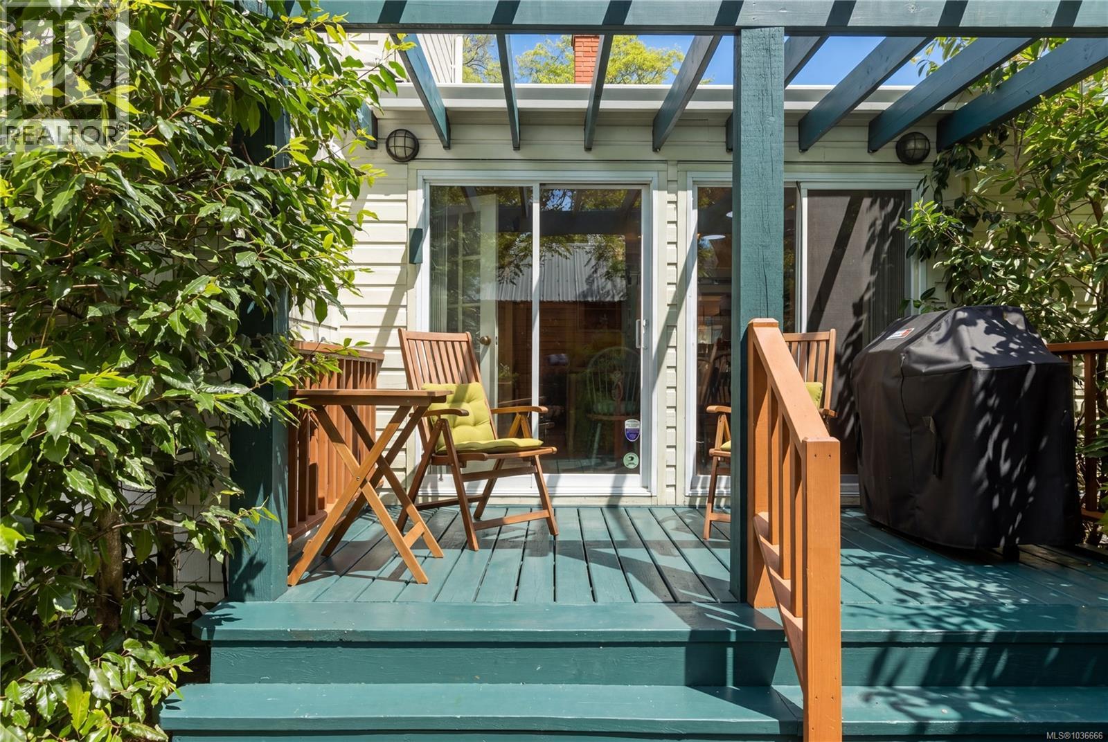 701 Connaught Rd, Victoria, British Columbia  V9A 2Z1 - Photo 19 - 1036666