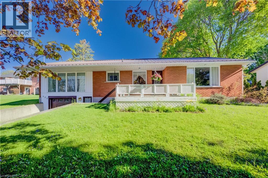 121 NORTH WATER Street W, Mount Forest, Ontario