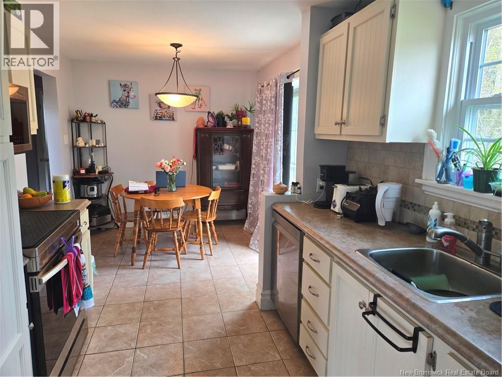 216 Cleveland, Riverview, New Brunswick  E1B 1Y1 - Photo 3 - NB139990