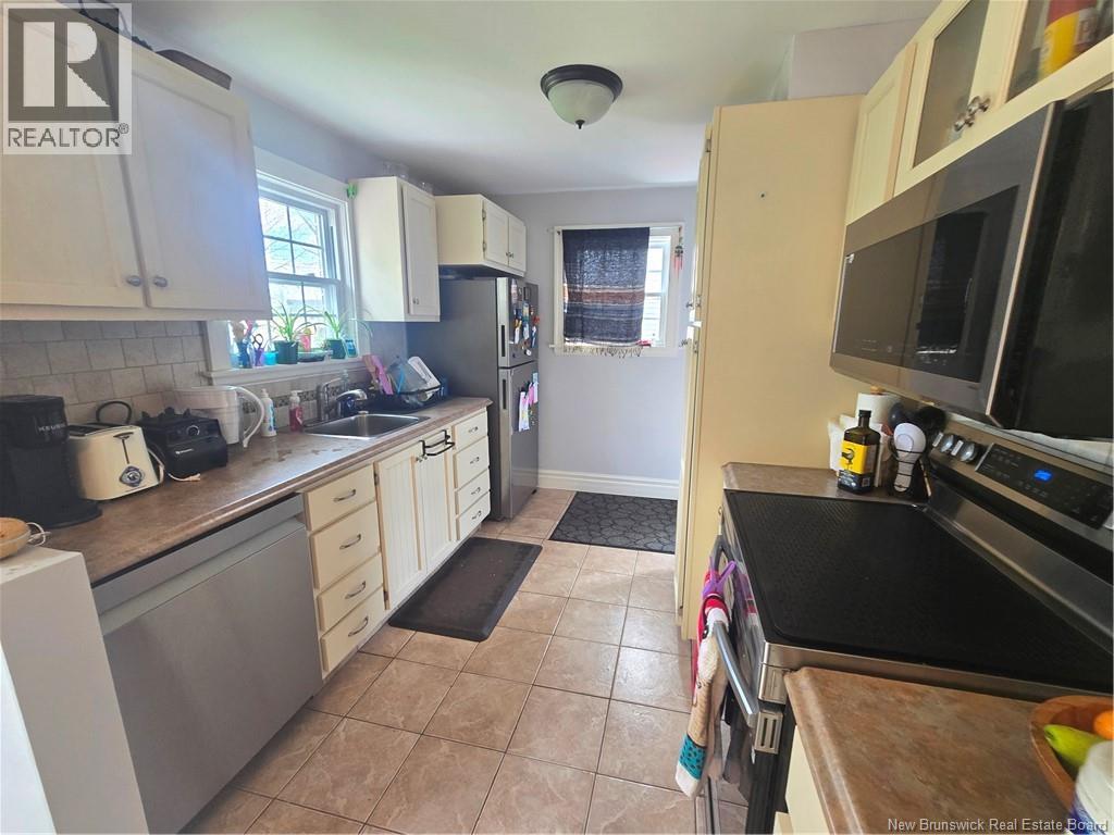 216 Cleveland, Riverview, New Brunswick  E1B 1Y1 - Photo 2 - NB139990
