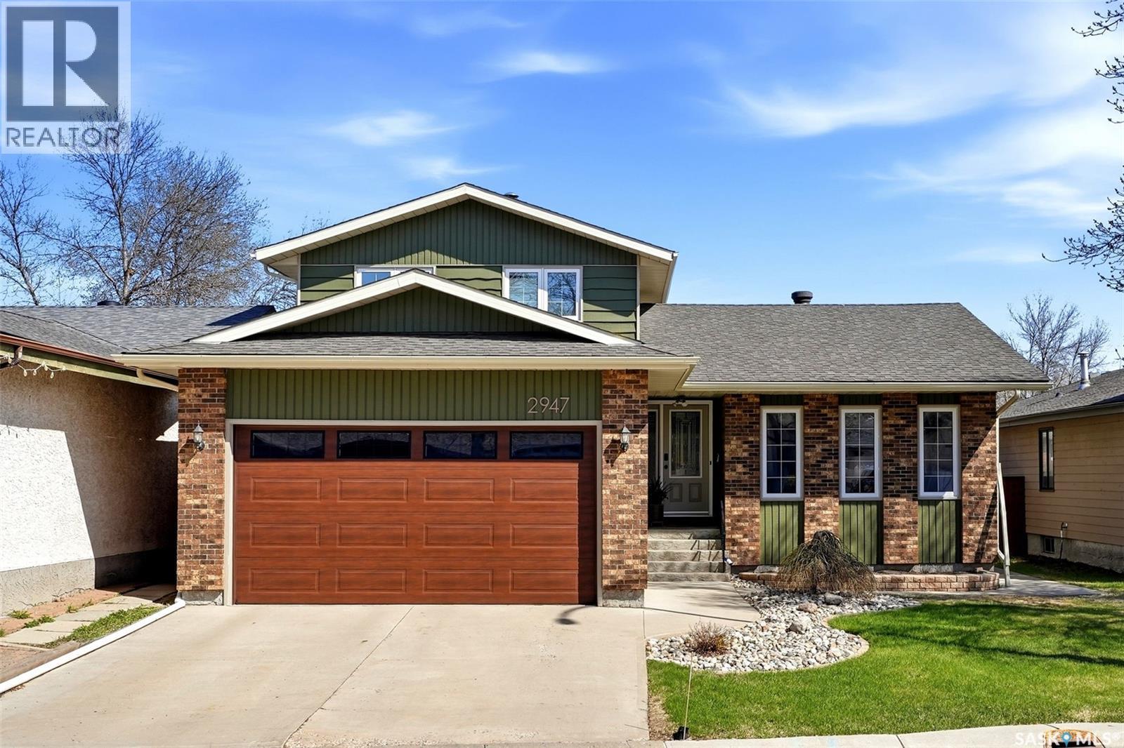 2947 More CRESCENT E, Regina, Saskatchewan