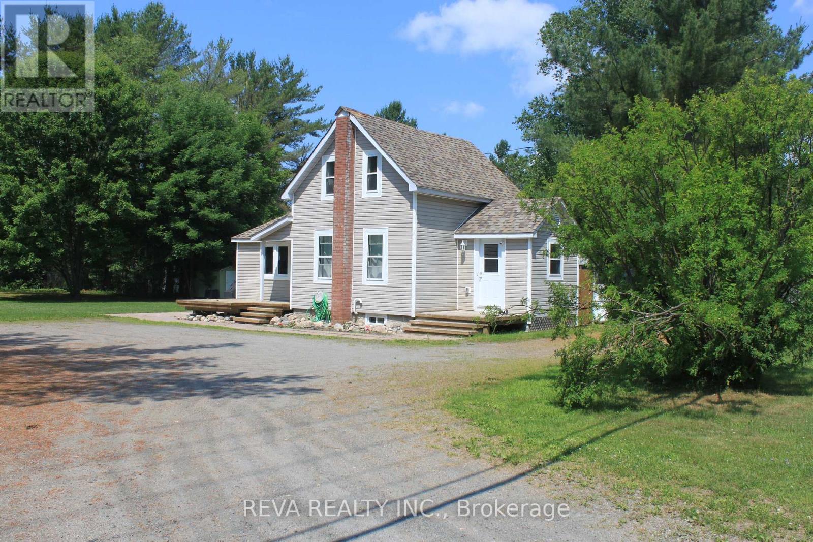 15615 Hwy 35 Highway, Algonquin Highlands, Ontario  K0M 1J2 - Photo 1 - X12940138
