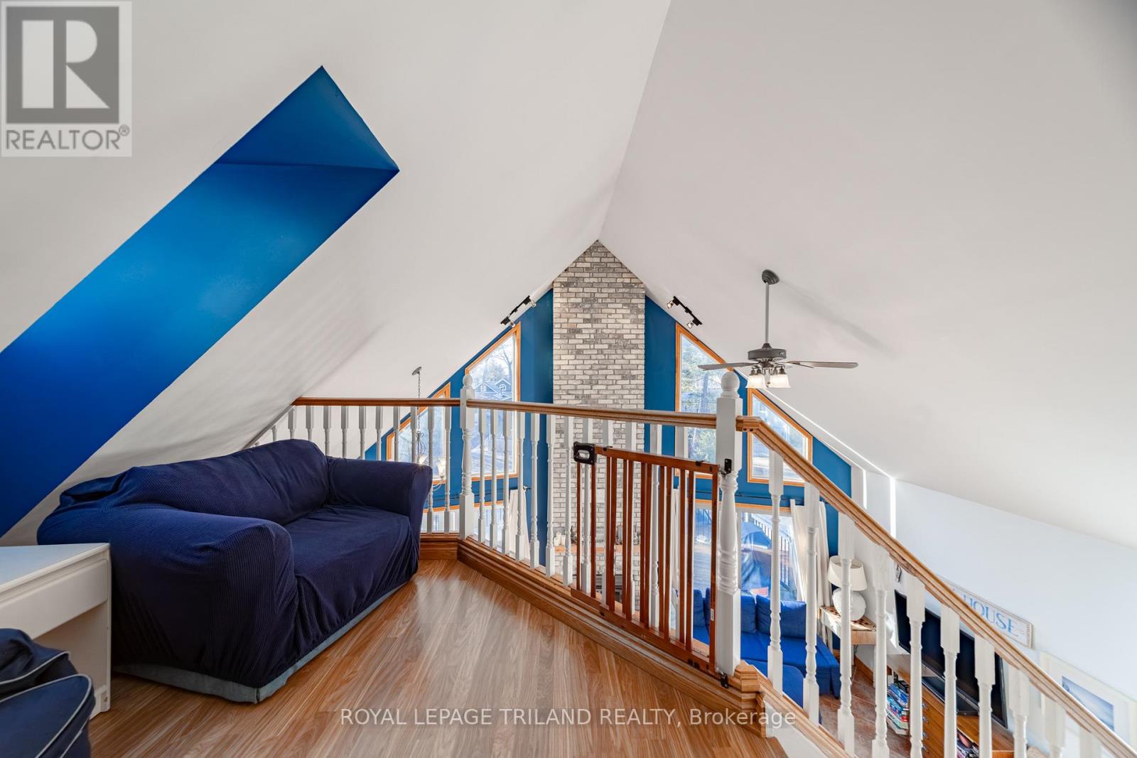 28 Elmwood Avenue, Lambton Shores, Ontario  N0M 1T0 - Photo 33 - X12924414