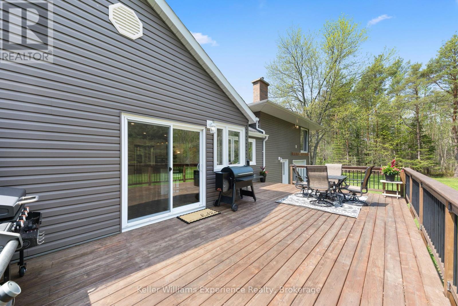 5525 Penetanguishene Road, Springwater, Ontario  L0L 1P0 - Photo 30 - S13154126