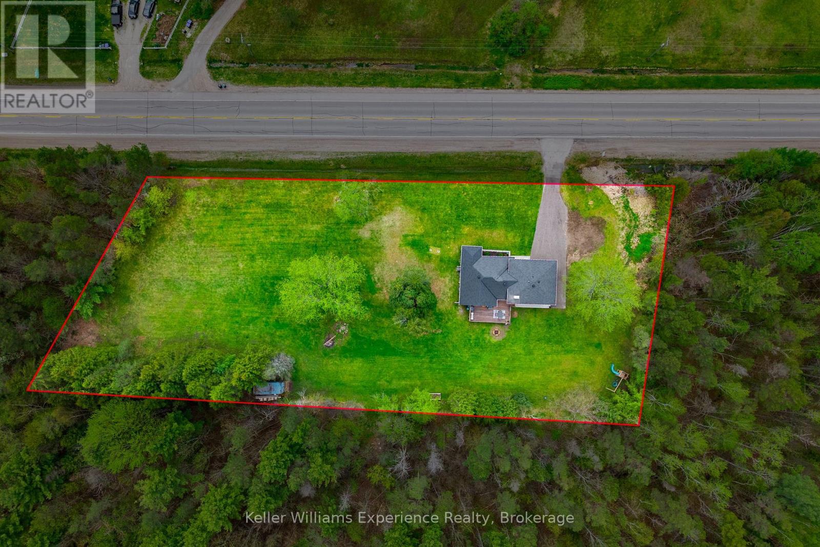 5525 Penetanguishene Road, Springwater, Ontario  L0L 1P0 - Photo 47 - S13154126