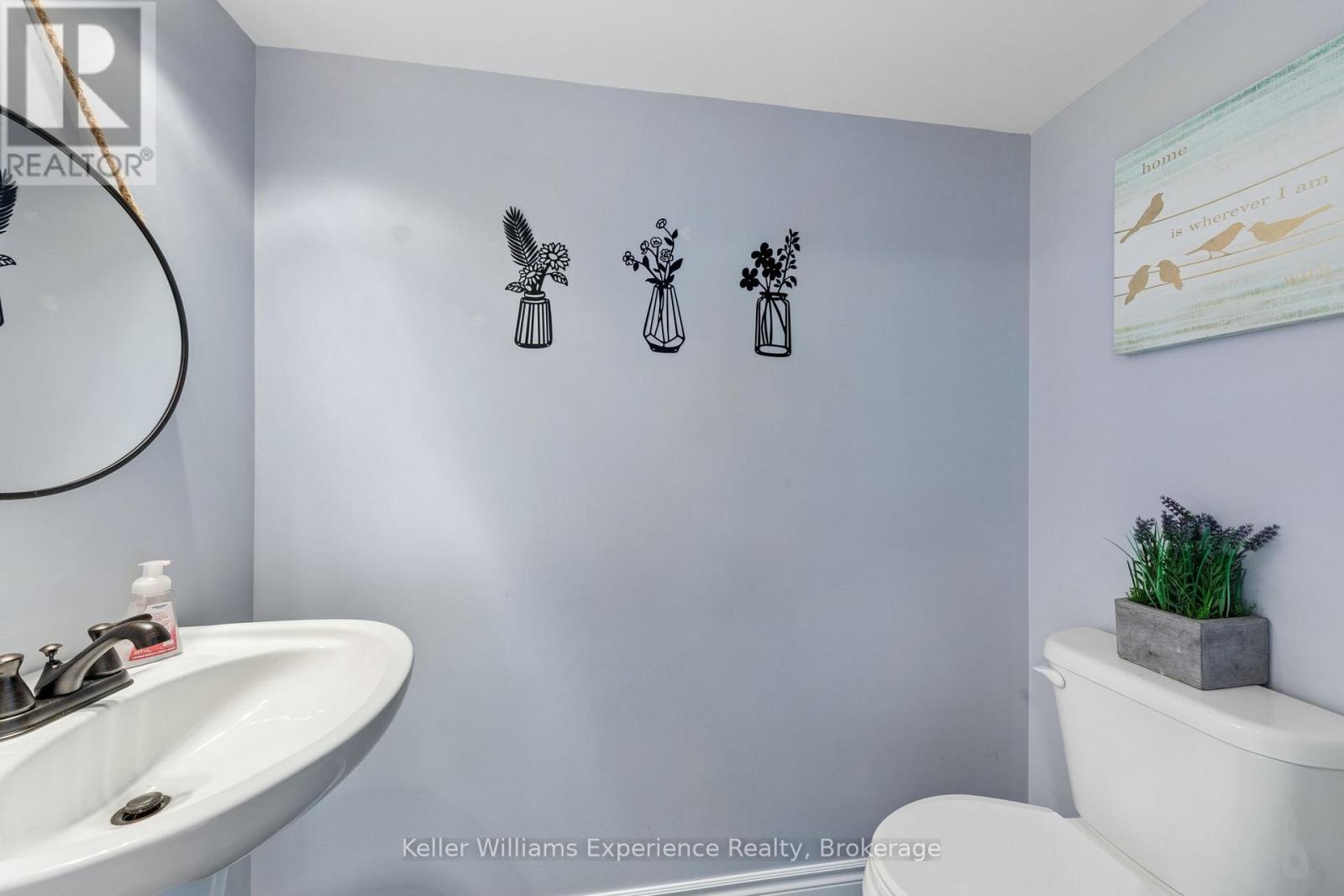 5525 Penetanguishene Road, Springwater, Ontario  L0L 1P0 - Photo 7 - S13154126