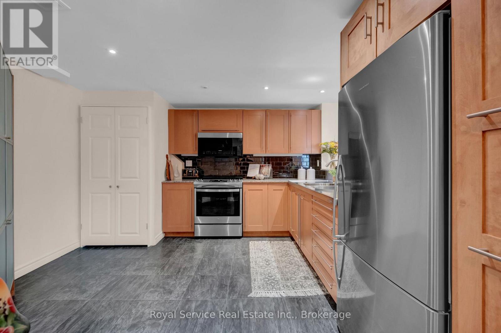 910 - 360 Watson Street W, Whitby, Ontario L1N 9G2 - Photo 7 - E13153800