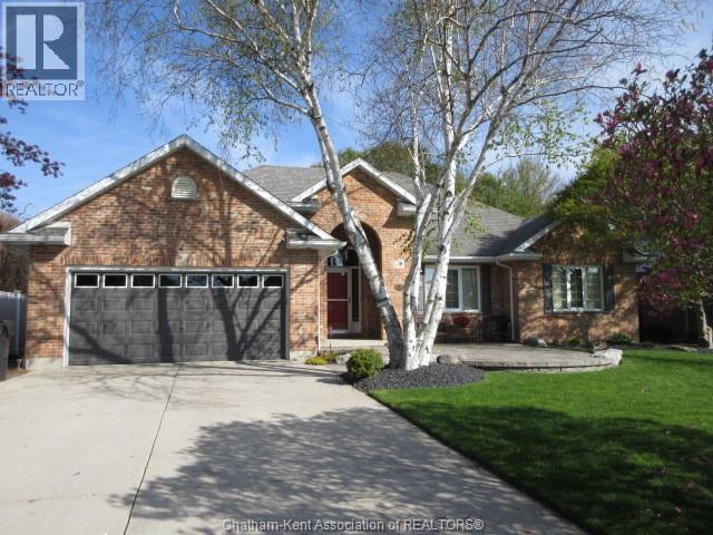 MLS# 26009875: 8 CHRISTINA PLACE, Chatham, Canada