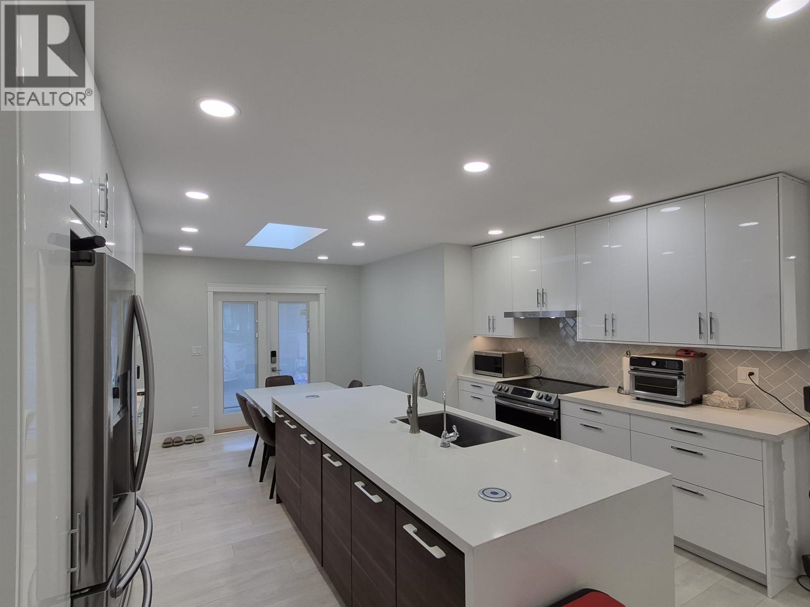 1858 Walnut Crescent, Coquitlam, British Columbia  V3J 7S9 - Photo 8 - R3124958