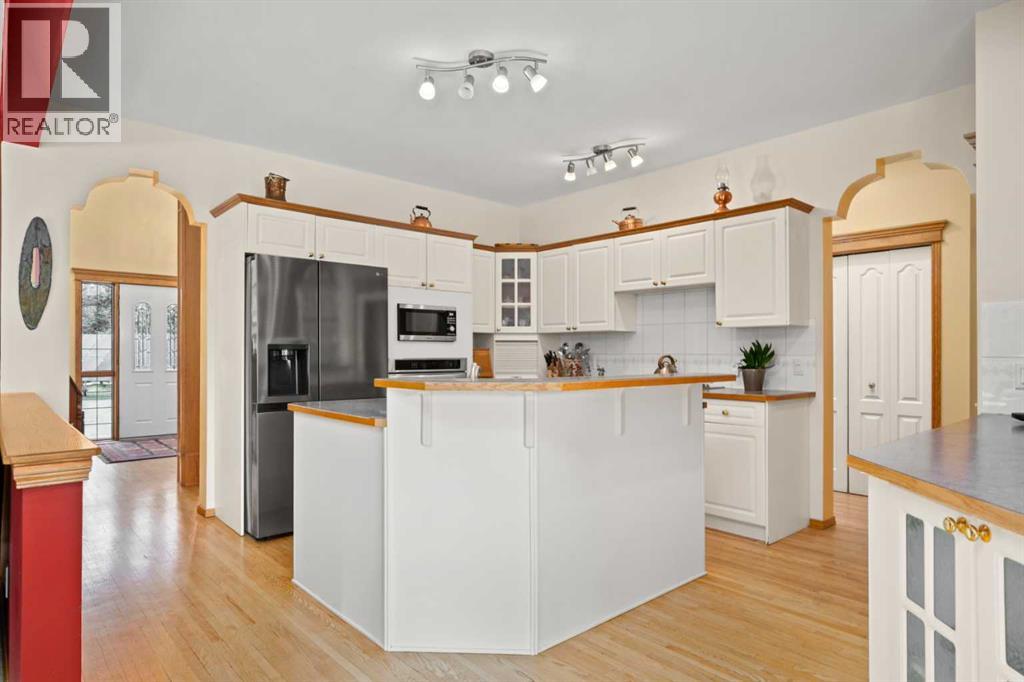 7 Coyote Close, Bragg Creek, Alberta  T0L 0K0 - Photo 9 - A2303432