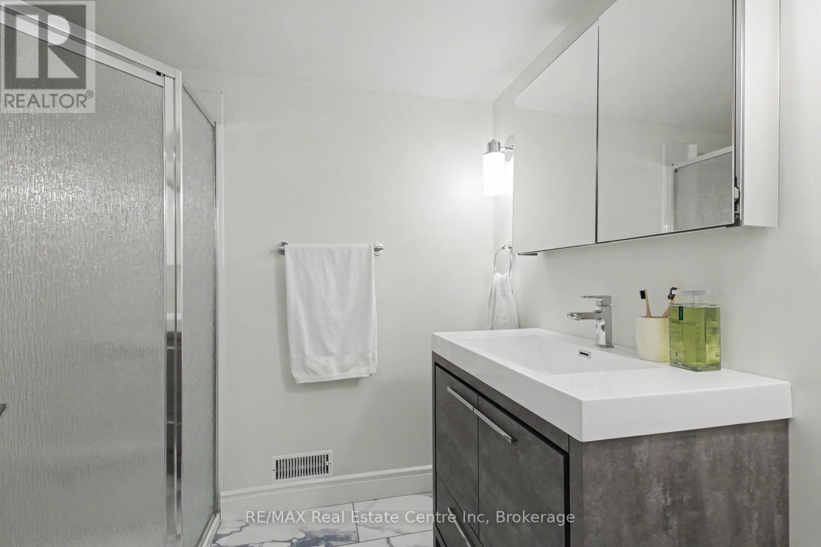 96 Strange Street, Kitchener, Ontario  N2G 1R3 - Photo 28 - X13153848