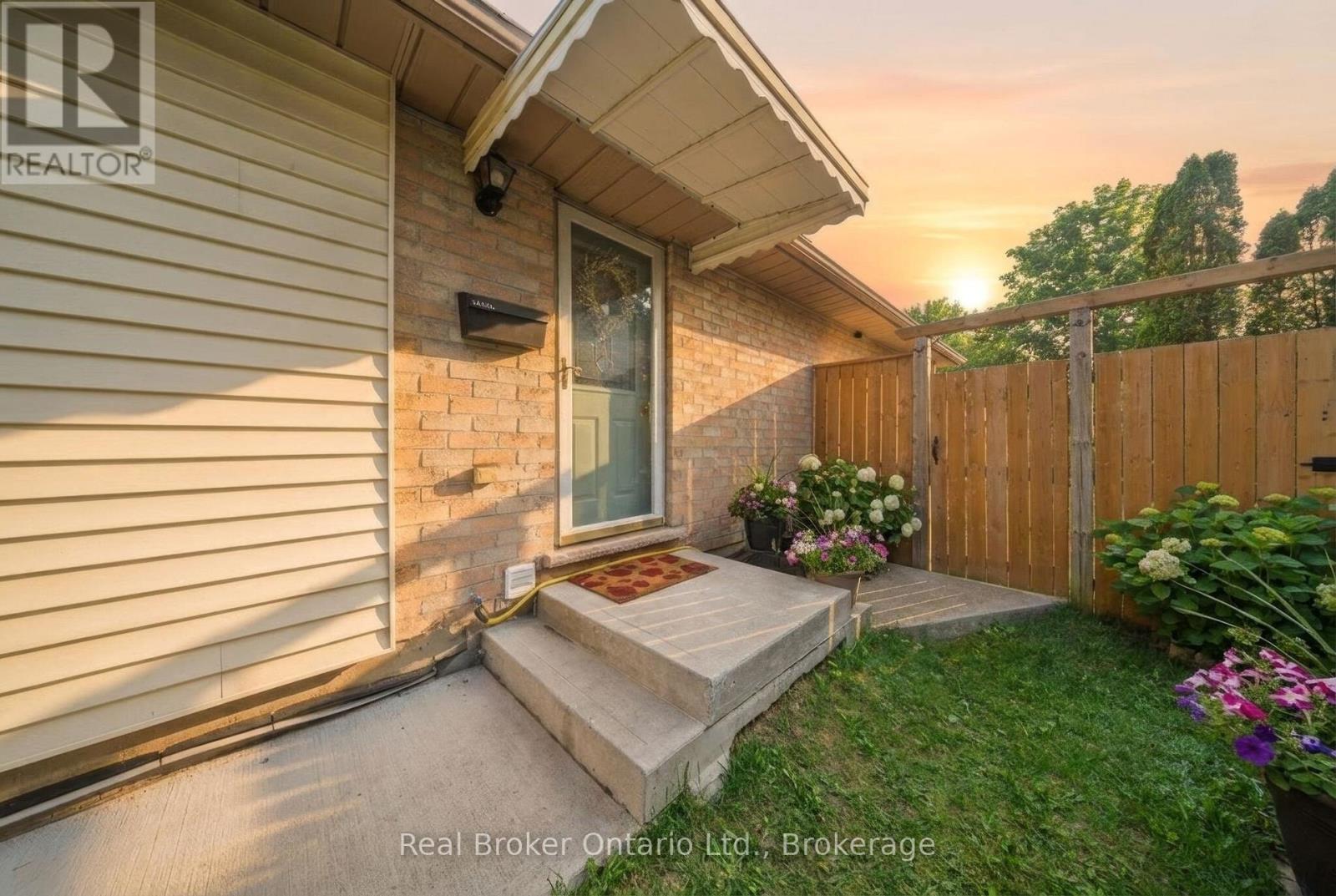 58 Leacock Avenue, Guelph, Ontario  N1E 6R1 - Photo 4 - X13153870