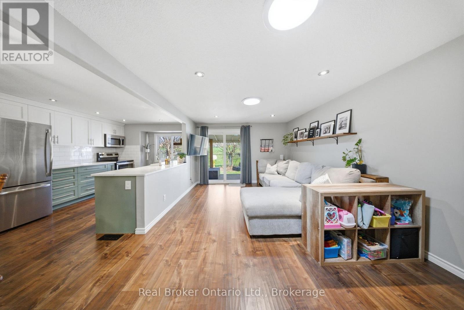 58 Leacock Avenue, Guelph, Ontario  N1E 6R1 - Photo 6 - X13153870