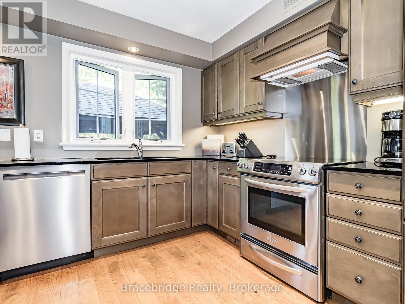 Sandfield 8 W4 - 3876 Muskoka Rd 118 Highway W, Muskoka Lakes, Ontario  P0B 1J0 - Photo 10 - X13153946