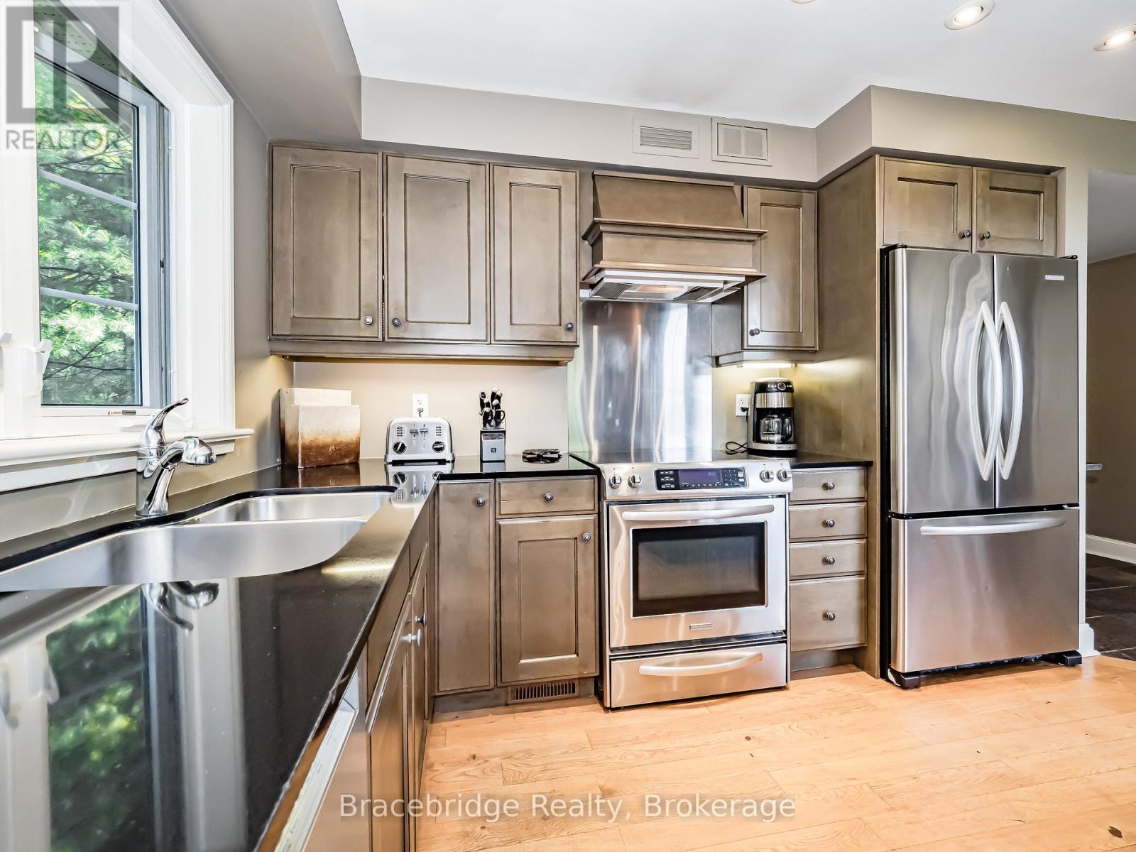 Sandfield 8 W4 - 3876 Muskoka Rd 118 Highway W, Muskoka Lakes, Ontario  P0B 1J0 - Photo 11 - X13153946