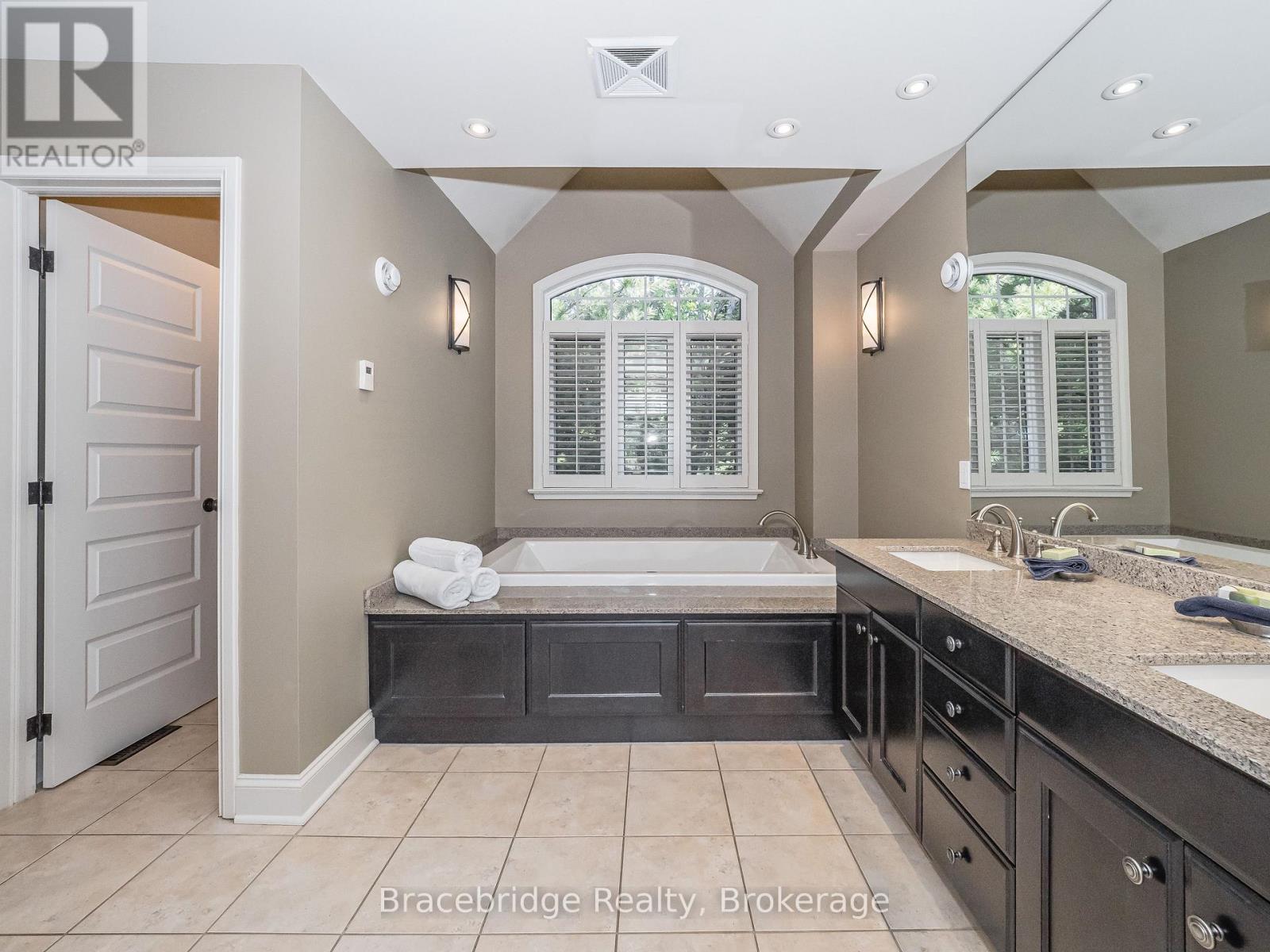 Sandfield 8 W4 - 3876 Muskoka Rd 118 Highway W, Muskoka Lakes, Ontario  P0B 1J0 - Photo 29 - X13153946