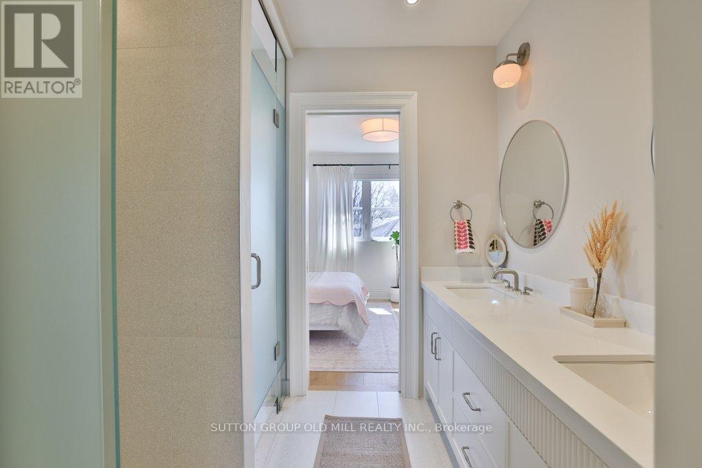 5 Elderidge Avenue, Toronto, Ontario  M8Y 2C4 - Photo 27 - W13152726