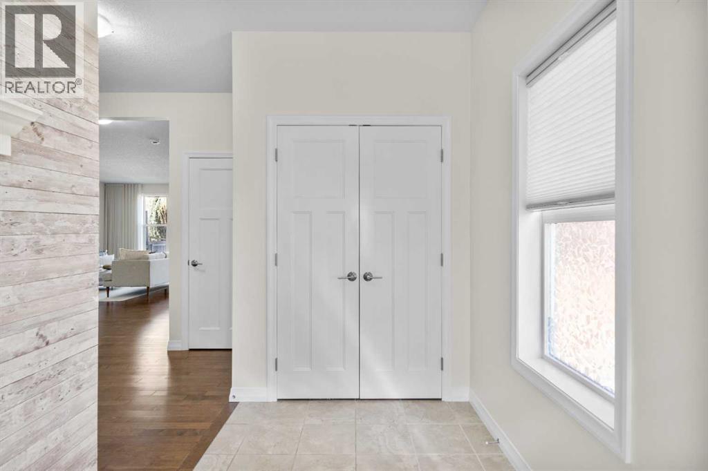 84 Ridge View Close, Cochrane, Alberta  T4C 0J2 - Photo 2 - A2312506