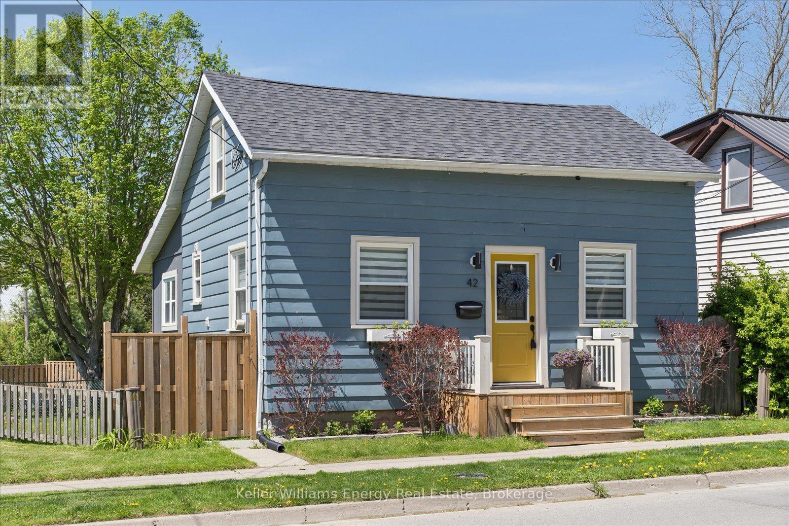 42 HOPE STREET N, Port Hope, Ontario