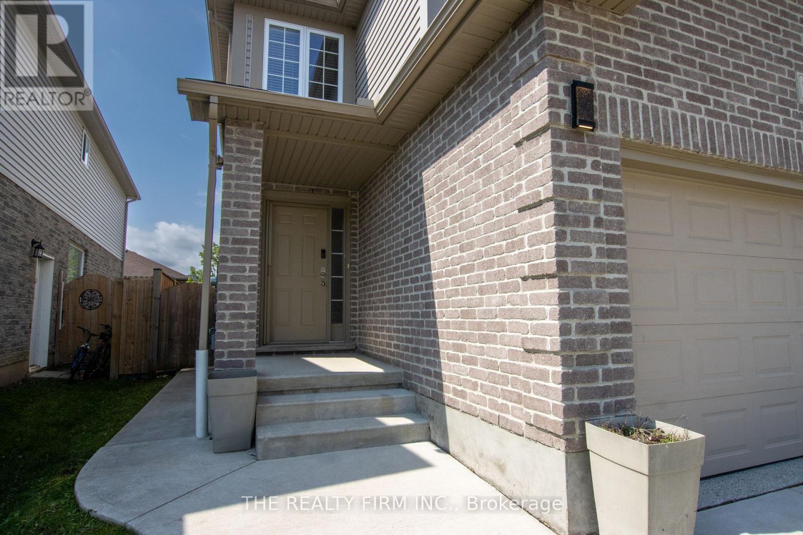 884 Reeves Avenue, London North, Ontario  N6G 0G9 - Photo 2 - X13154064