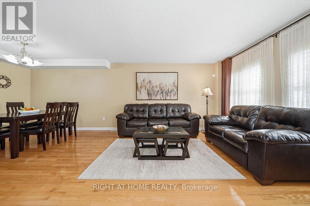25 Nobbs Drive, Ajax, Ontario  L1T 4M1 - Photo 4 - E13143688
