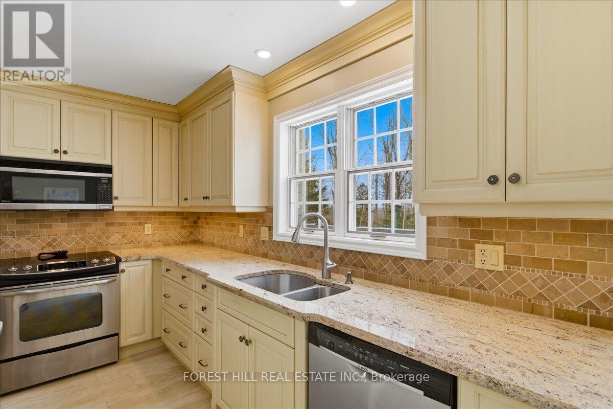 1836 Quantz Crescent, Innisfil, Ontario L9S 1X2 - Photo 14 - N12792292