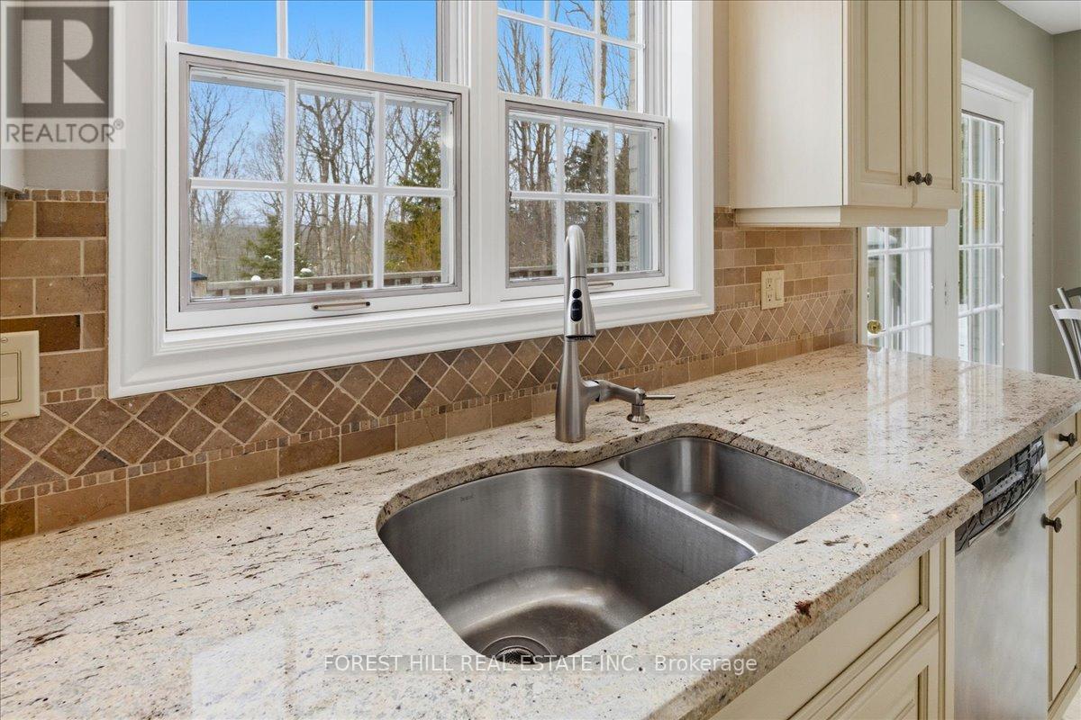1836 Quantz Crescent, Innisfil, Ontario L9S 1X2 - Photo 15 - N12792292