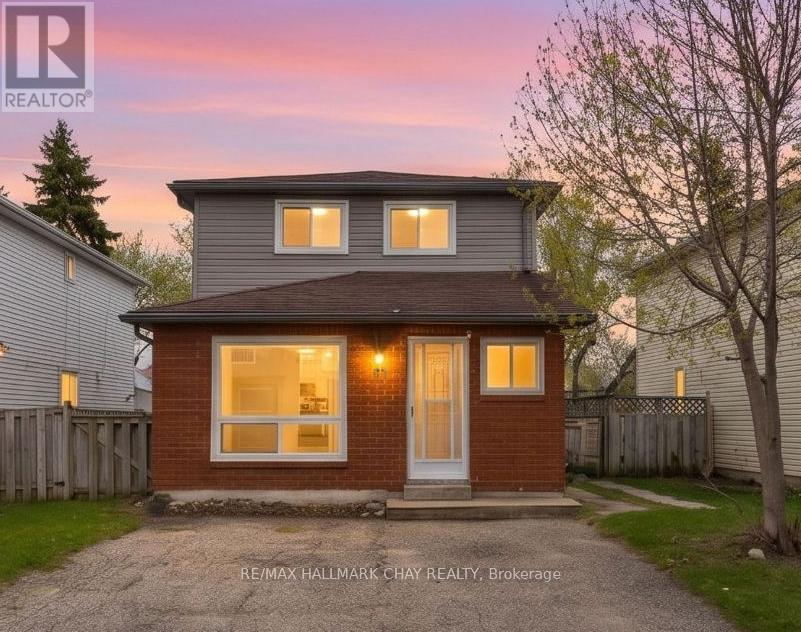 61 CORBETT DRIVE, Barrie, Ontario