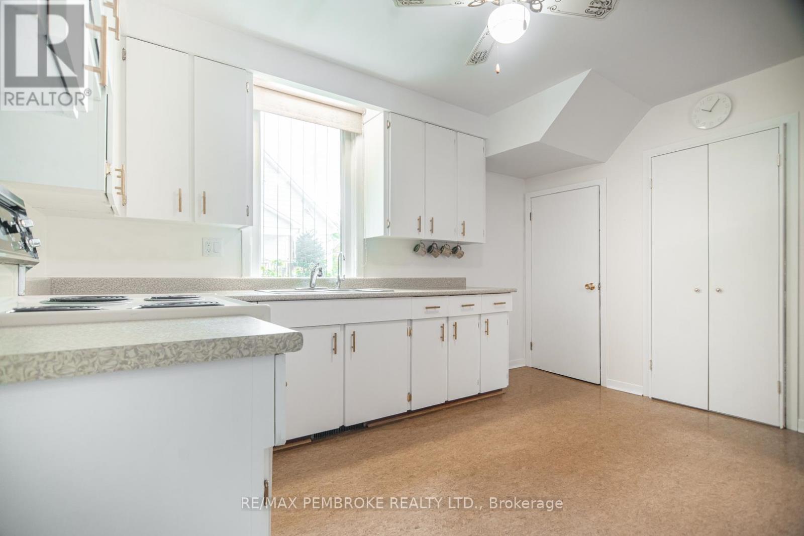 348 Esther Street, Pembroke, Ontario  K8A 3C8 - Photo 13 - X13153786
