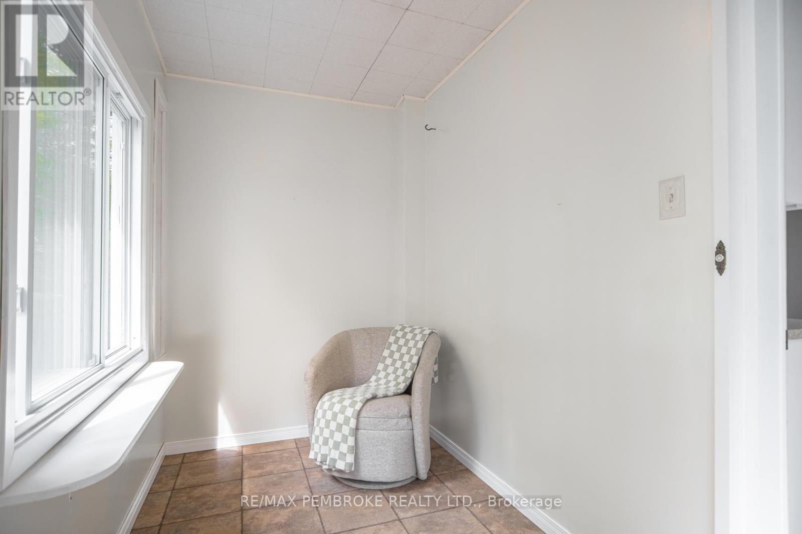 348 Esther Street, Pembroke, Ontario  K8A 3C8 - Photo 45 - X13153786