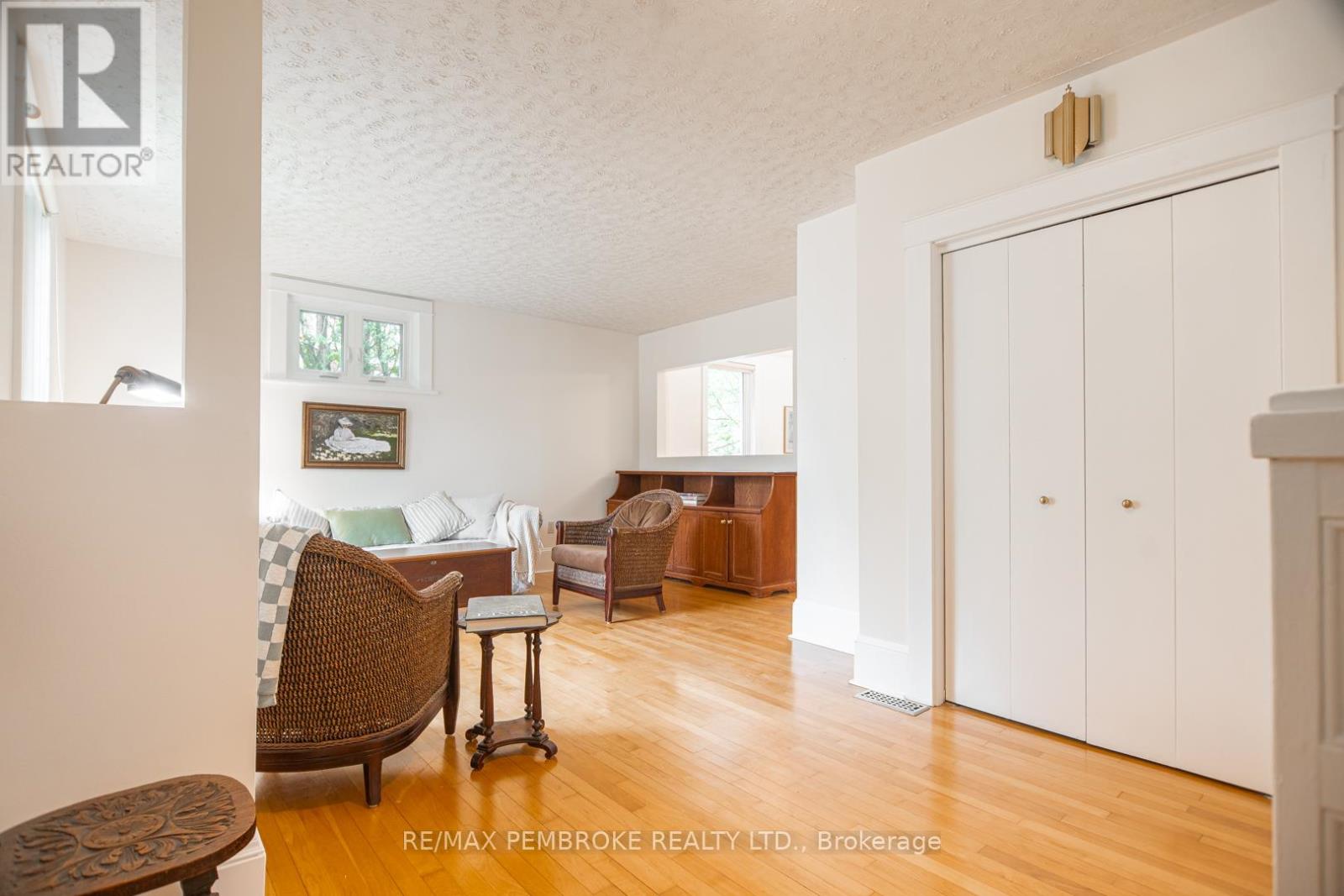 348 Esther Street, Pembroke, Ontario  K8A 3C8 - Photo 7 - X13153786