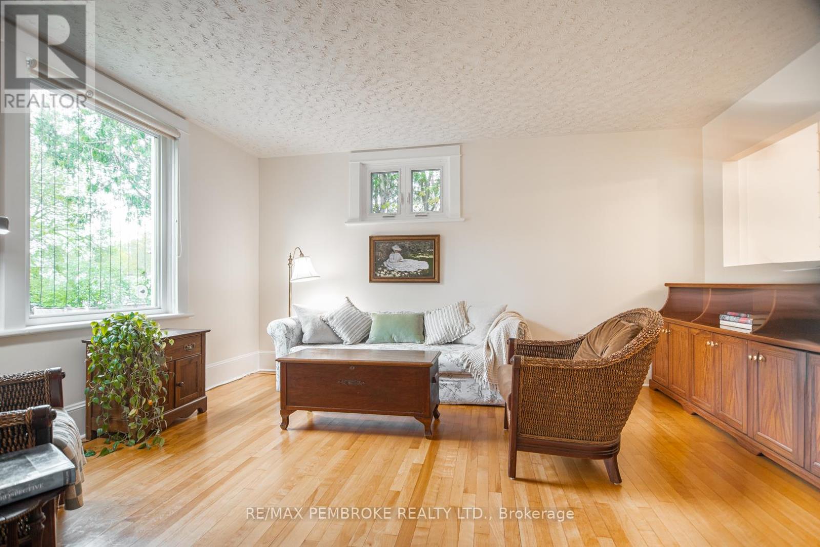 348 Esther Street, Pembroke, Ontario  K8A 3C8 - Photo 8 - X13153786
