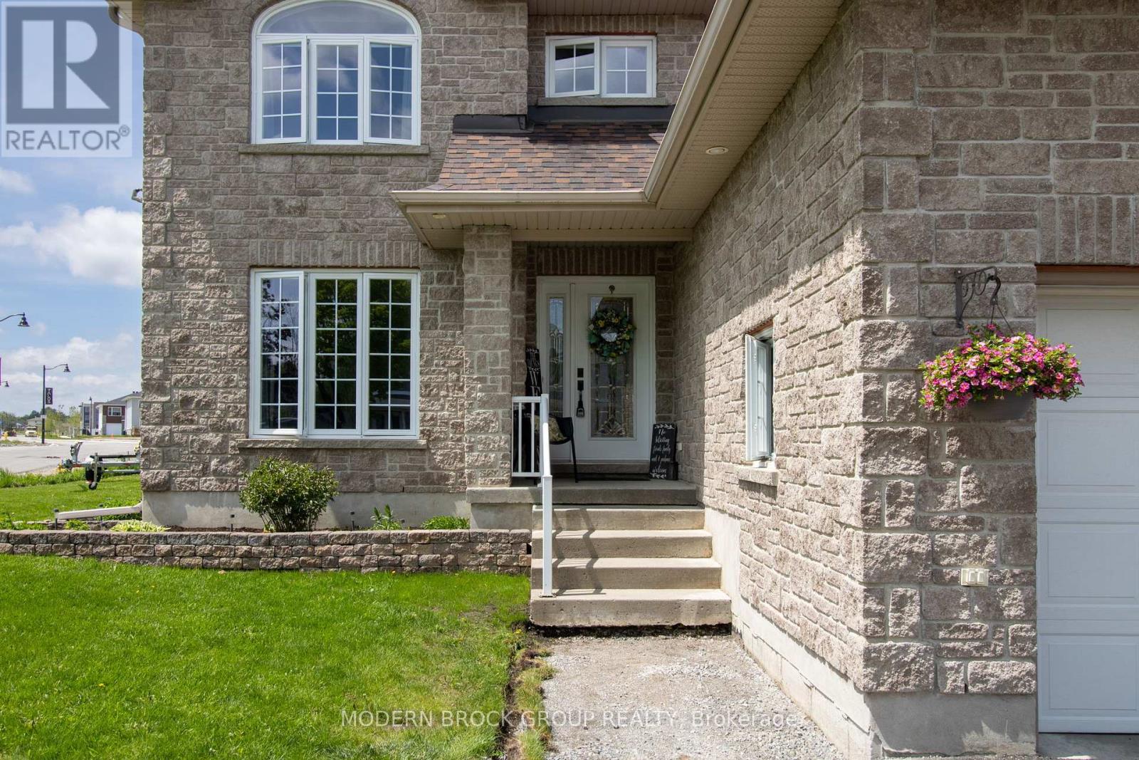 1000 Crestwood Drive, Brockville, Ontario  K6V 7N1 - Photo 4 - X13154100