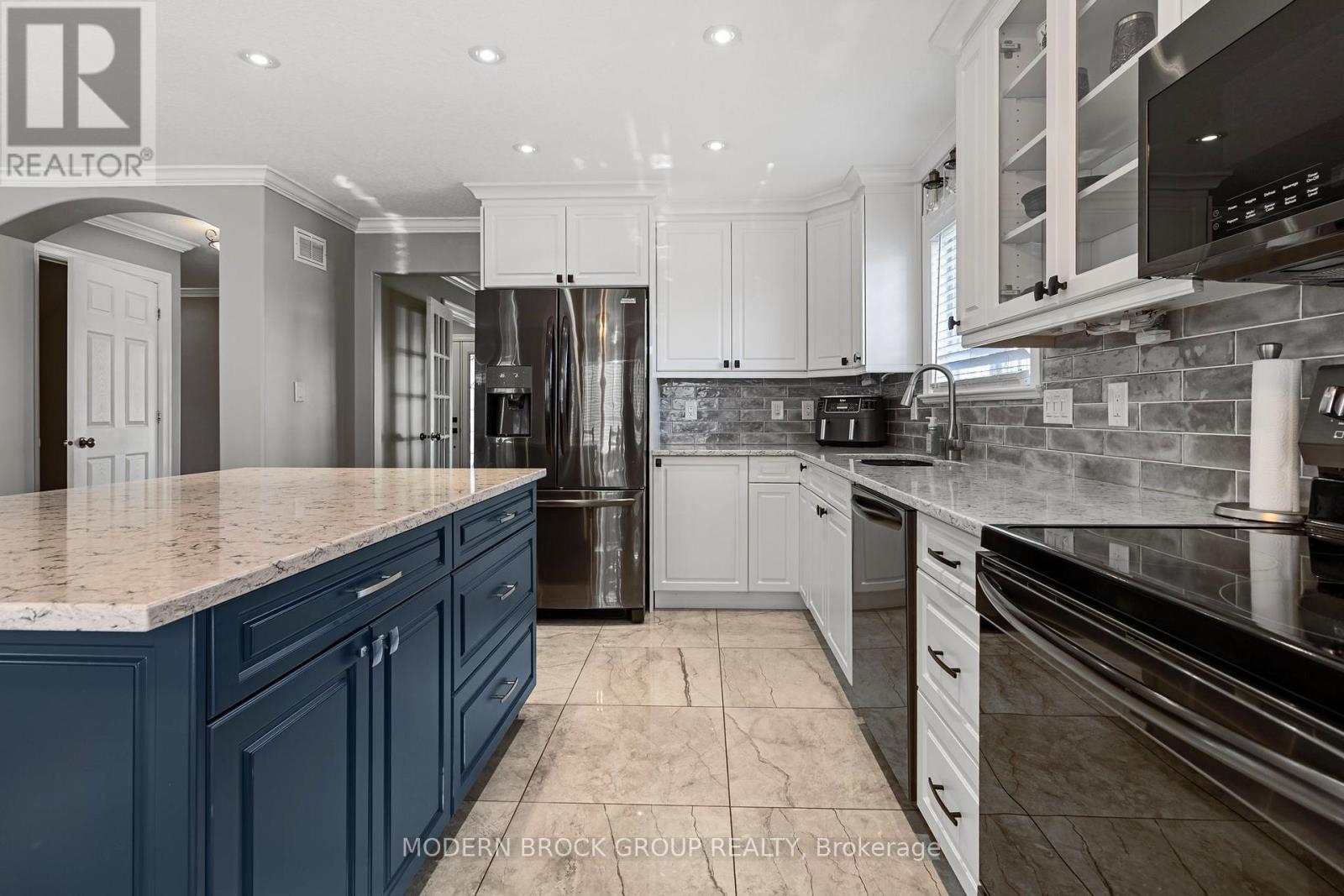 1000 Crestwood Drive, Brockville, Ontario  K6V 7N1 - Photo 7 - X13154100