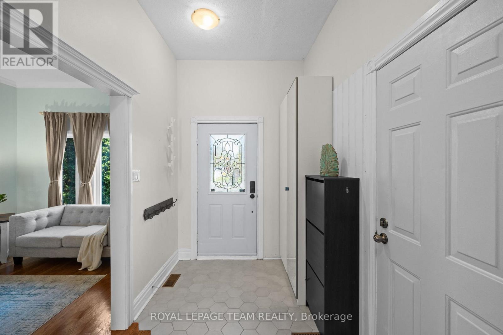 14 Greer Street, Ottawa, Ontario  K2S 1H8 - Photo 3 - X13153780