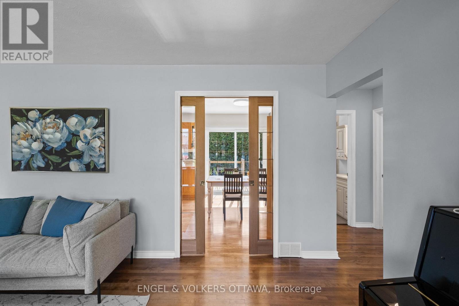 1056 Hindley Street, Ottawa, Ontario  K2B 5M1 - Photo 11 - X13154022