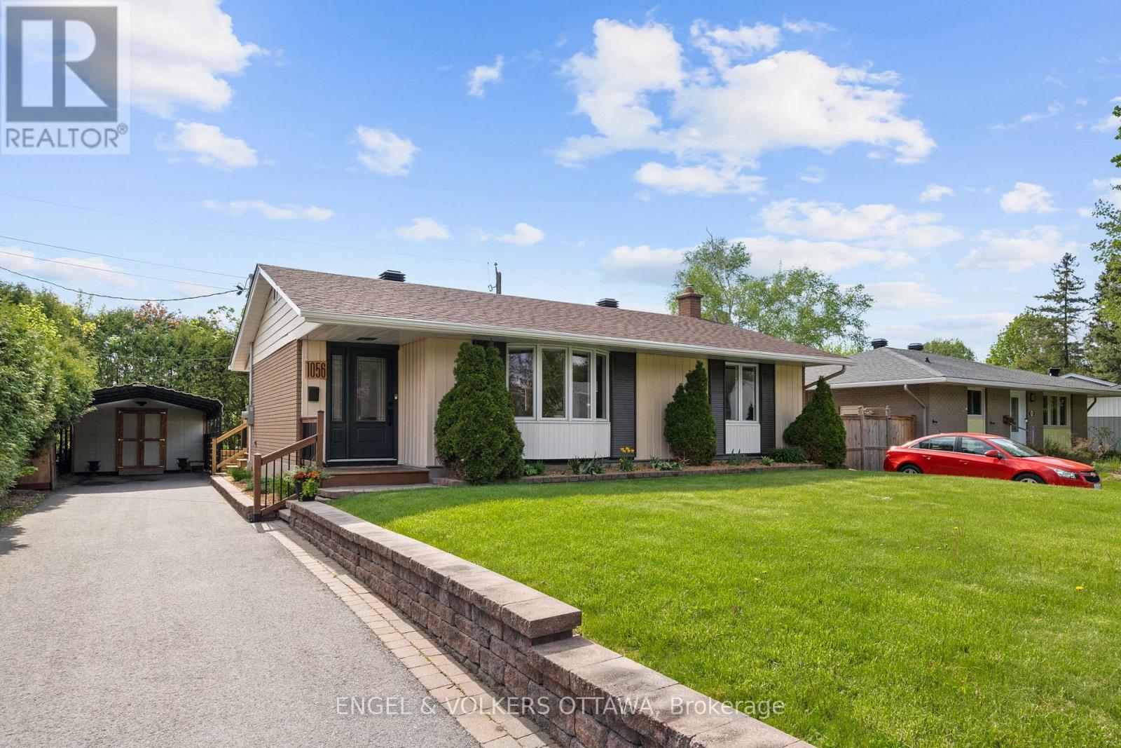 1056 Hindley Street, Ottawa, Ontario  K2B 5M1 - Photo 3 - X13154022