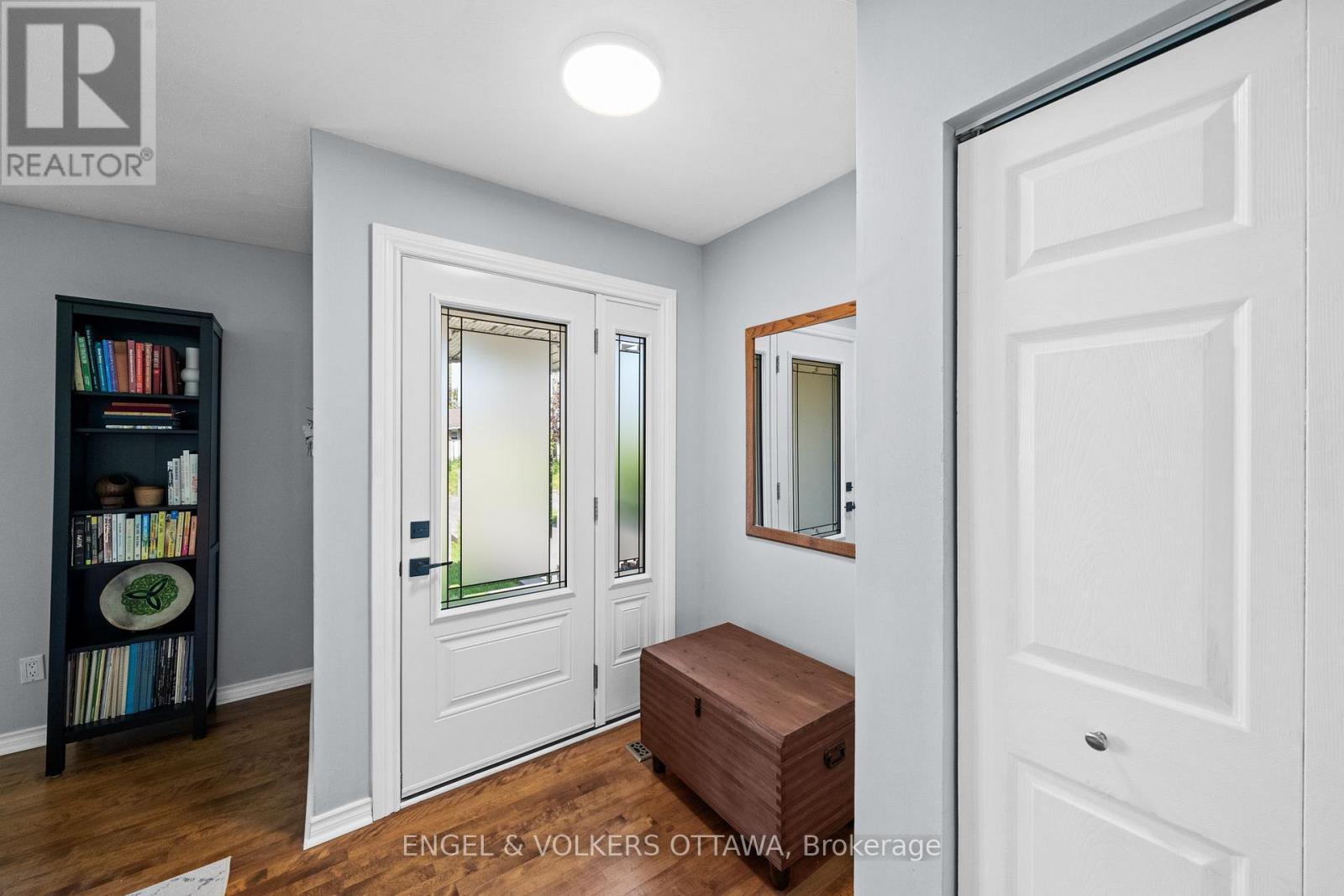 1056 Hindley Street, Ottawa, Ontario  K2B 5M1 - Photo 7 - X13154022
