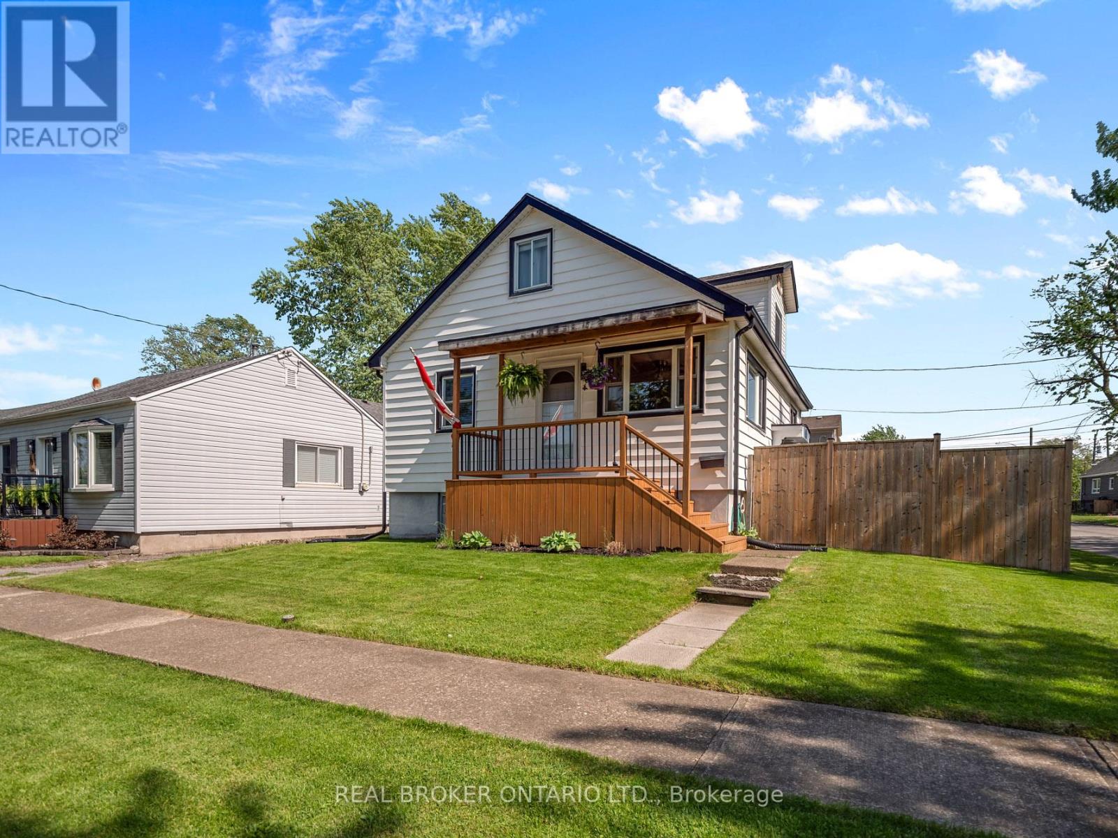 21 HILDA STREET, St. Catharines, Ontario