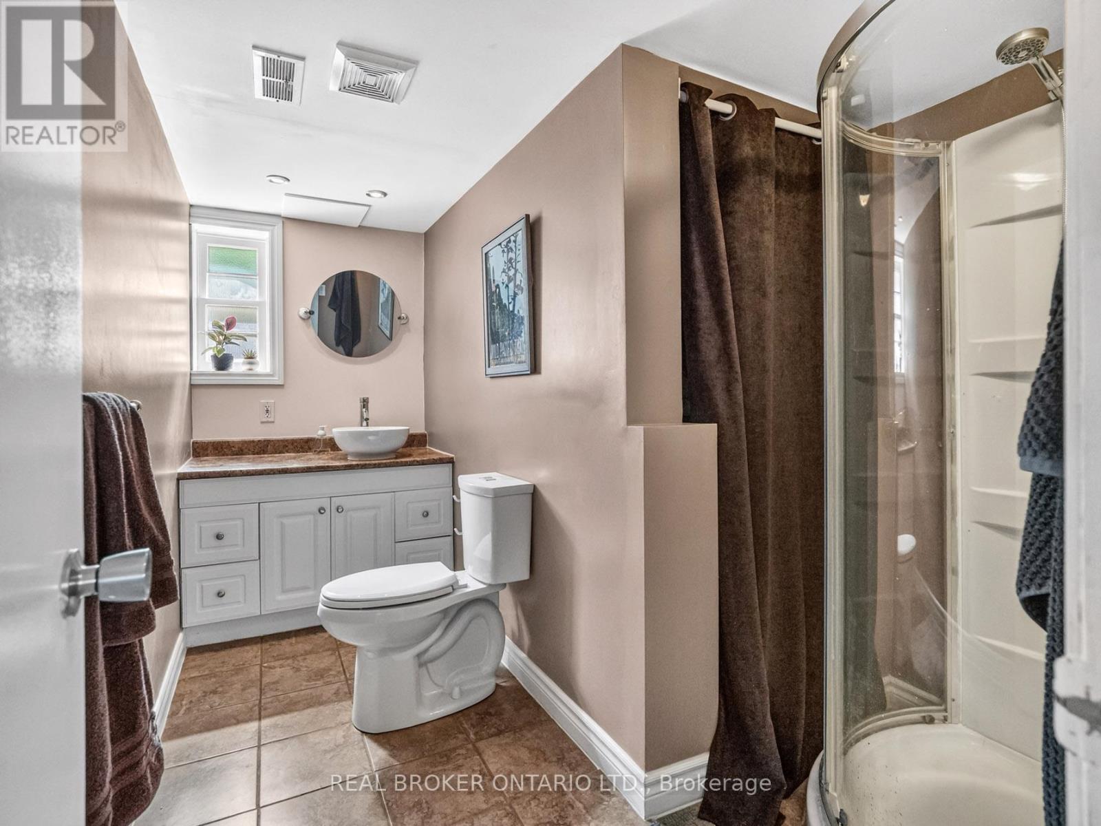 21 Hilda Street, St. Catharines, Ontario  L2S 1Z7 - Photo 28 - X13154016