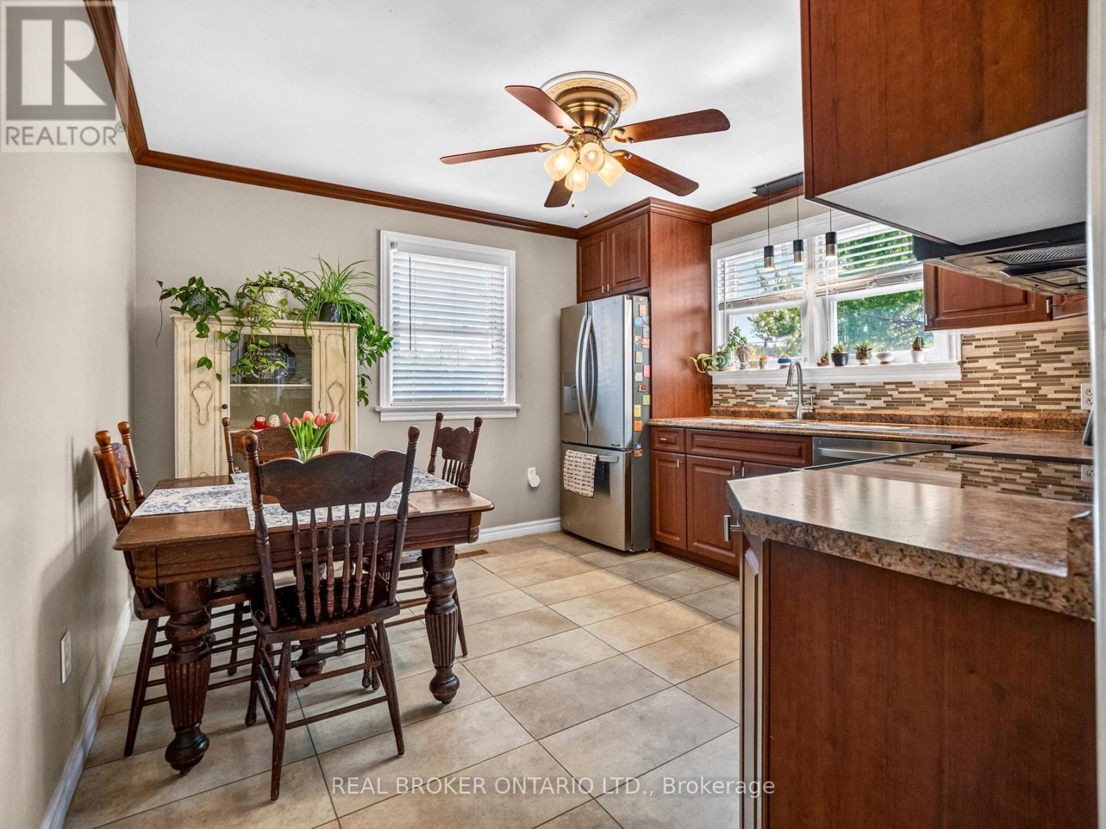 21 Hilda Street, St. Catharines, Ontario  L2S 1Z7 - Photo 9 - X13154016