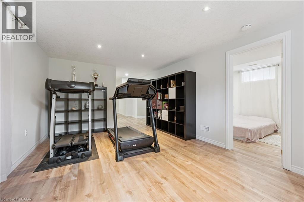 408 S Spice Bush Street, Waterloo, Ontario  N2V 2V6 - Photo 32 - 40832159