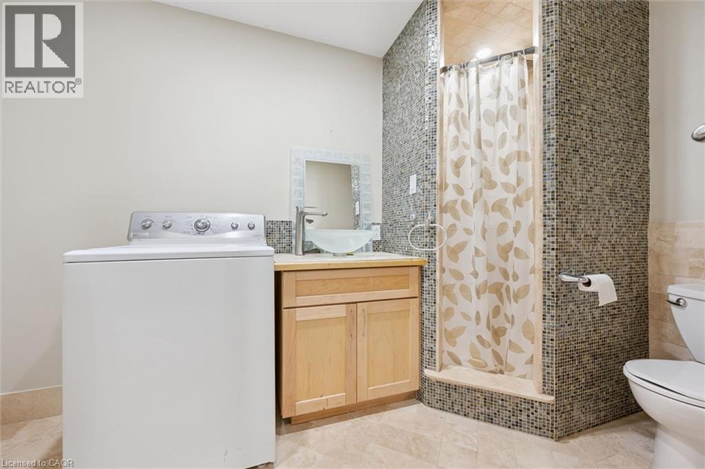 408 S Spice Bush Street, Waterloo, Ontario  N2V 2V6 - Photo 34 - 40832159